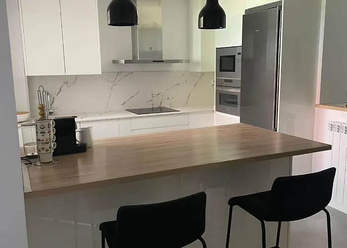 Nuevo, Grande Con Garaje, Arena, Casco Viejo Μπιλμπάο